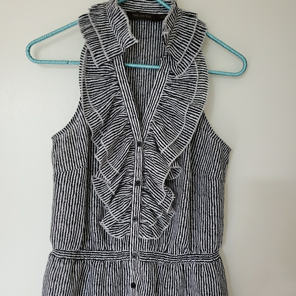 The Limited adorable blouse size S